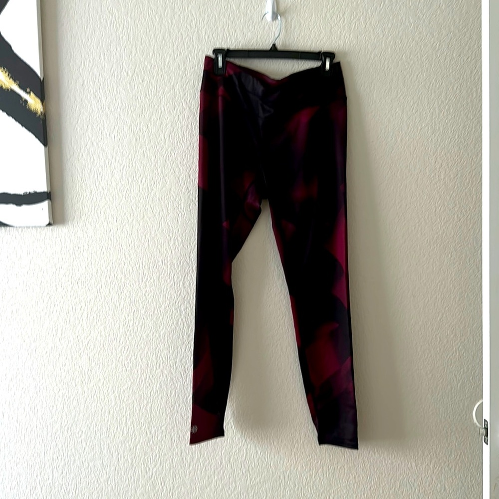 Maroon and black Athleta Sonar Tights